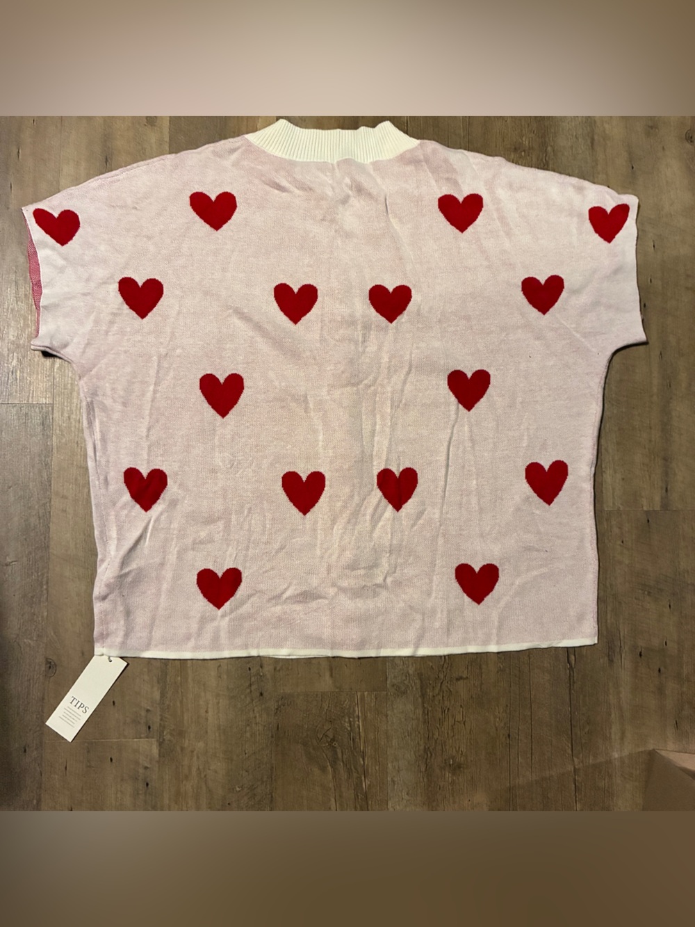 Amazon White Short Sleeved Cardigan with Red Heart Print - Picture 2 of 9